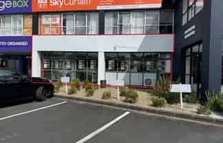 Prime Retail Showroom for Lease – 90sqm