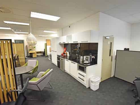 GROUND FLOOR SHOWROOM
