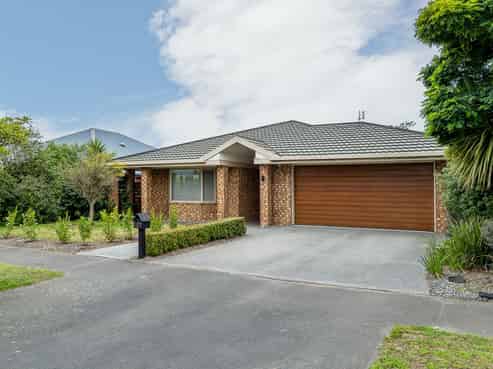 107 Inwoods Close, Parklands