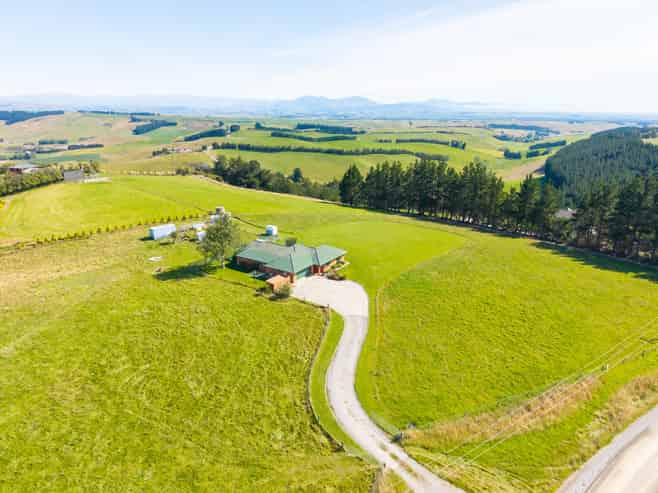 457 Cliffs Road, Claremont