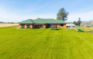 457 Cliffs Road, Claremont