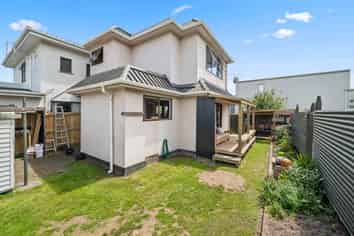 12B Phillip Street, Victoria