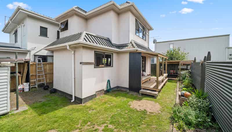 12B Phillip Street, Victoria