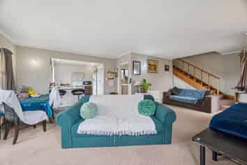 12B Phillip Street, Victoria