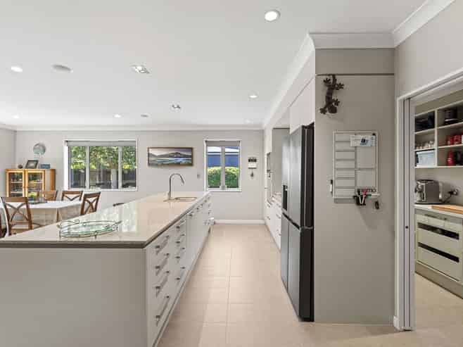 144 Hussey Road, Northwood