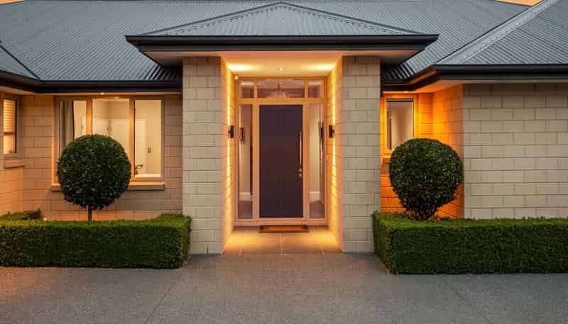 144 Hussey Road, Northwood