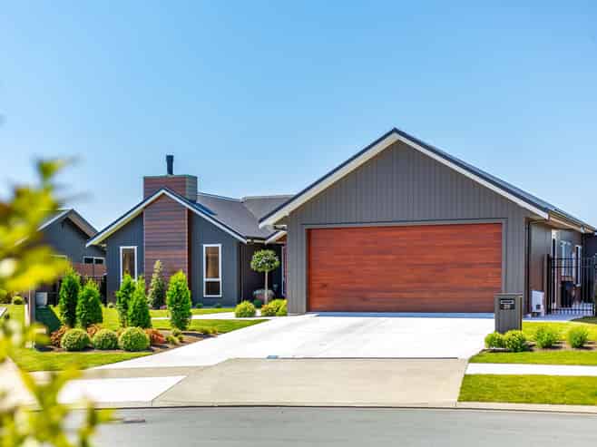 25 Phoenix Palms Grove, LEVIN