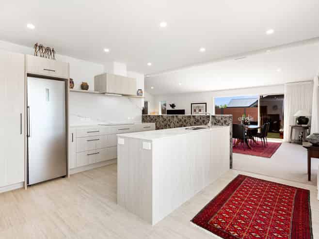 25 Phoenix Palms Grove, LEVIN