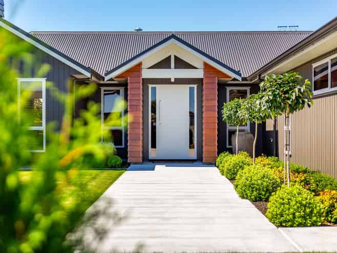 25 Phoenix Palms Grove, LEVIN