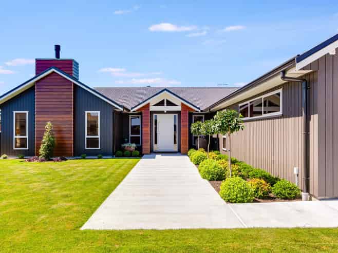 25 Phoenix Palms Grove, LEVIN