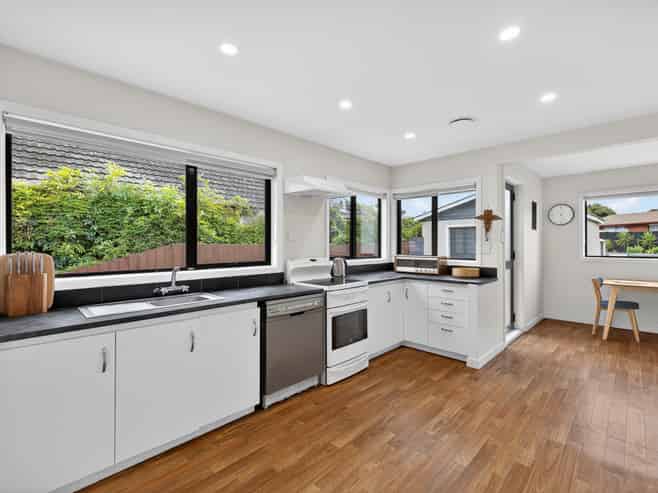 17 Pinewood Avenue, North New Brighton