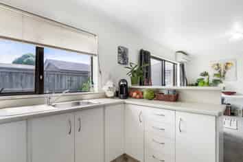 4/50  James Street, Glenholme