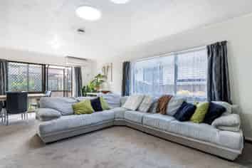 4/50  James Street, Glenholme