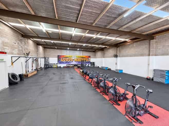 Vacant City Fringe warehouse on mixed use land