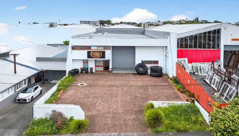 33 Leslie Avenue, Morningside