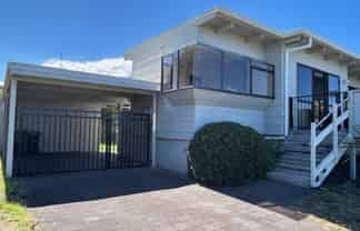 10 Jane Gifford Place, Omaha