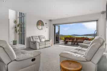 75B Paremata Haywards Road, PAUATAHANUI