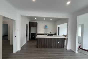 8 Wallath Road, Westown