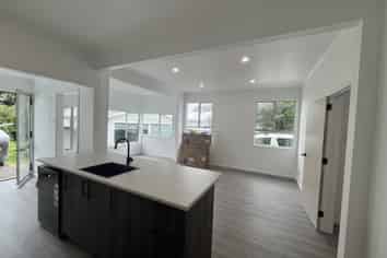 8 Wallath Road, Westown