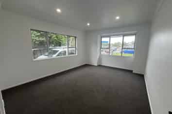 8 Wallath Road, Westown