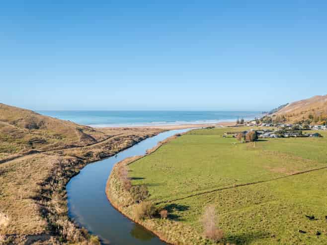 50 Punawaitai Road, Pourerere