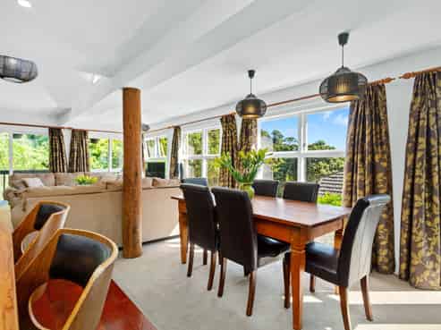 3A Whiorau Grove, Lowry Bay, Eastbourne
