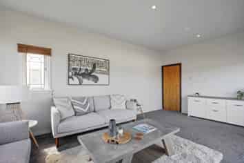 401 Pages Road, Aranui