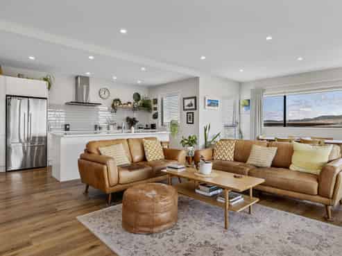 14 Pukenamu Road, Rainbow Point