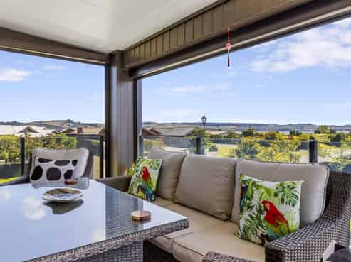 14 Pukenamu Road, Rainbow Point