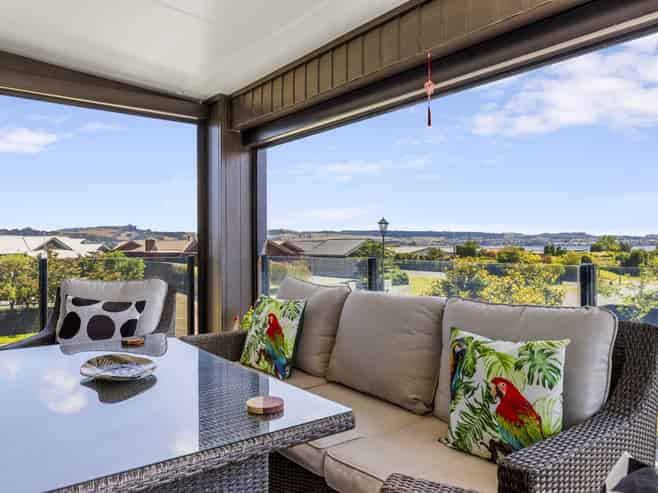 14 Pukenamu Road, Rainbow Point