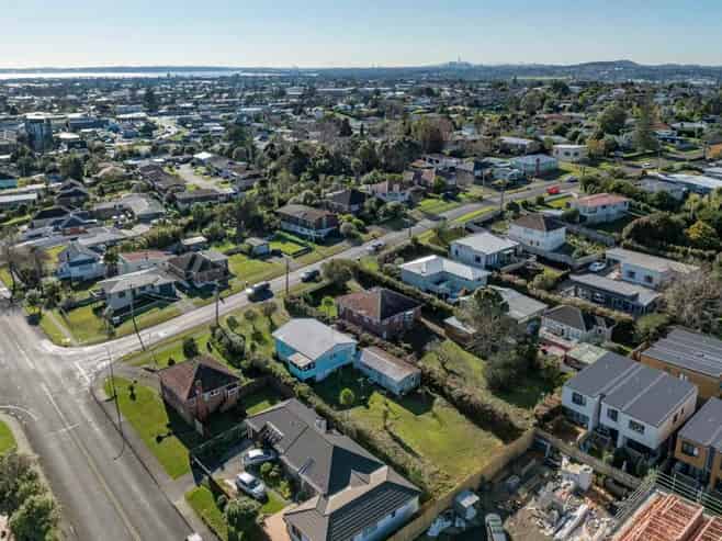 52 Savoy Road, Glen Eden