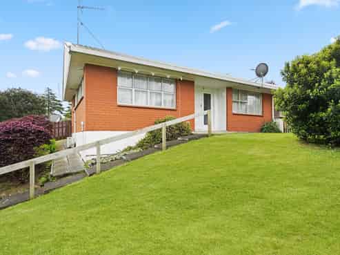 13B Lorraine Place, Glenview
