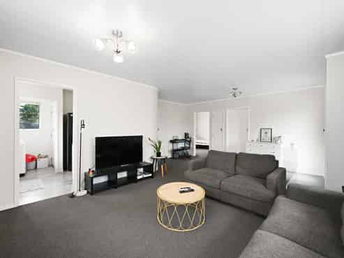 13B Lorraine Place, Glenview