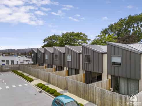 19 Dallas Lane, Caversham