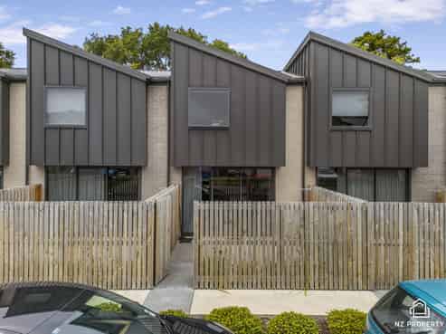 19 Dallas Lane, Caversham