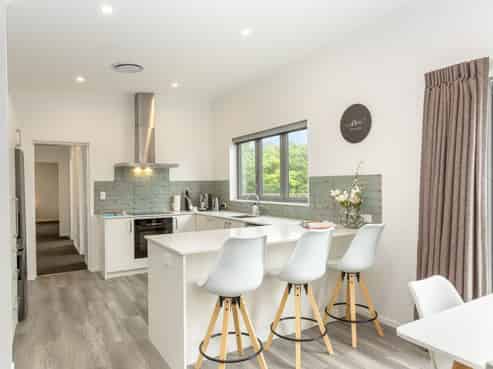 7 Orion Way, Featherston