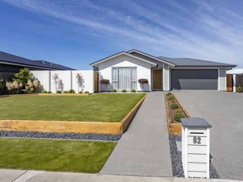 92 Sutherland Drive, Woodend Beach