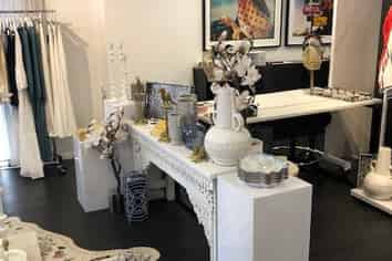 High Foot traffic lease - close to High St