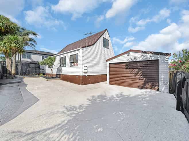 2/18 Elizabeth Avenue, Papatoetoe