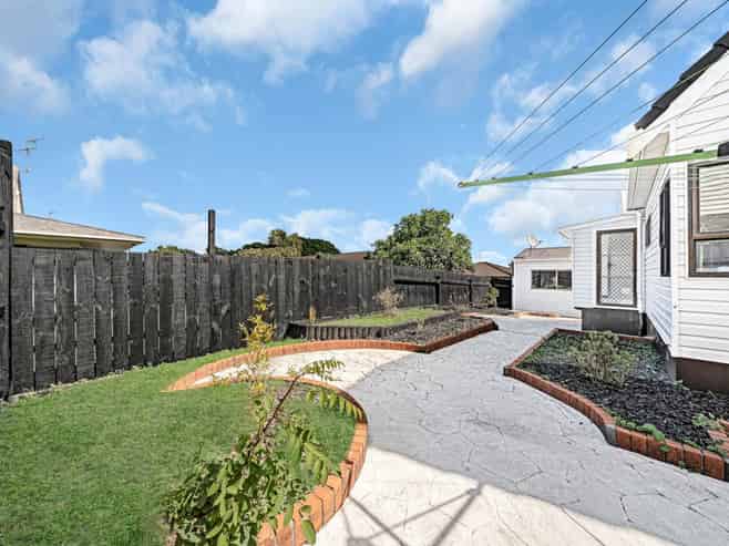 2/18 Elizabeth Avenue, Papatoetoe
