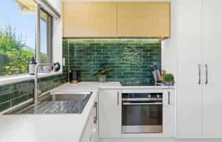 15 Pembroke Drive, Bethlehem