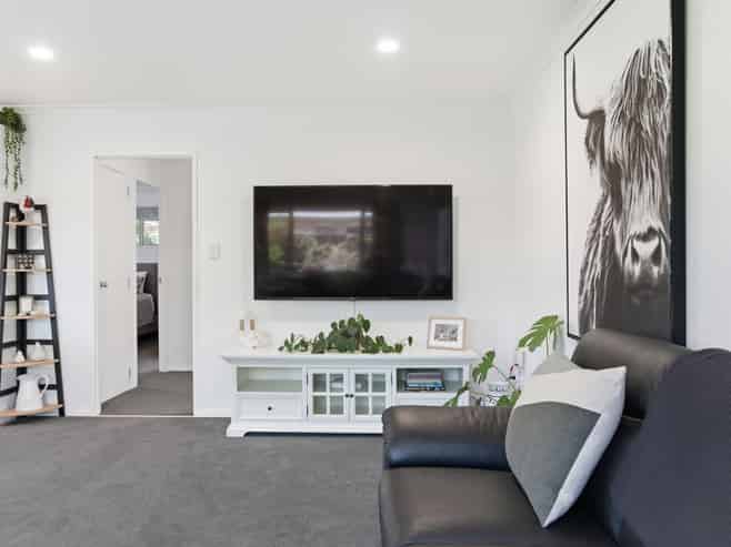 15 Pembroke Drive, Bethlehem