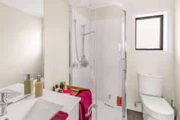 69 Queen Street, Balfour