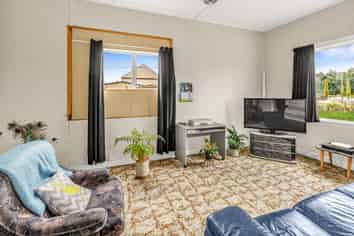 69 Queen Street, Balfour