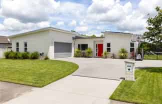 13 Tiaki Way, Cambridge