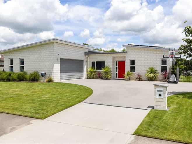 13 Tiaki Way, Cambridge