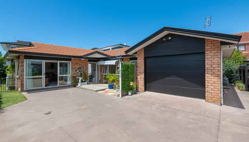3B Pine Road, Orewa