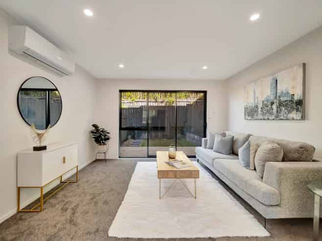 1/106 Triangle Road, Massey