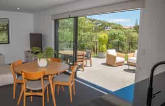 9 Loke Crescent, Coopers Beach