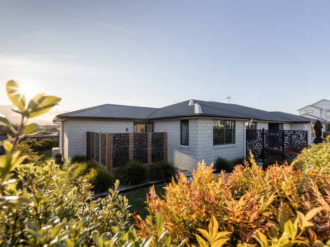 1 Anglers Way, Omokoroa